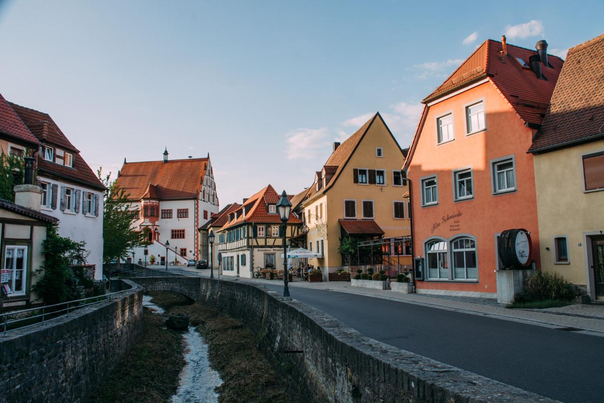 Akzent Hotel Franziskaner Dettelbach Eksteriør billede